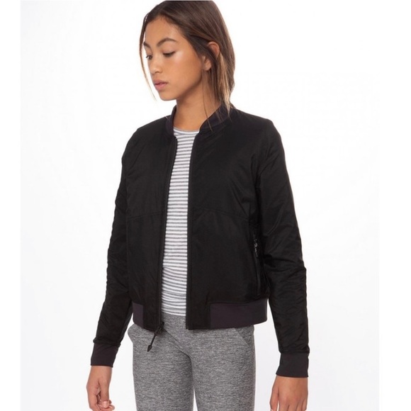 Ivivva Other - IVIVVA Girl’s black reversible bomber jacket (Sz. 8 )